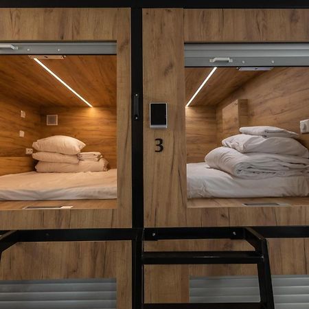 Expo Capsule Hostel Praga Zewnętrze zdjęcie