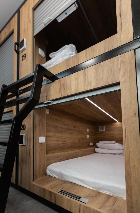 Expo Capsule Hostel Praga Zewnętrze zdjęcie
